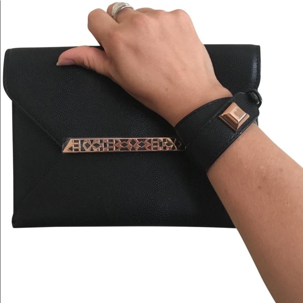 Stella & Dot envelope wristlet clutch
